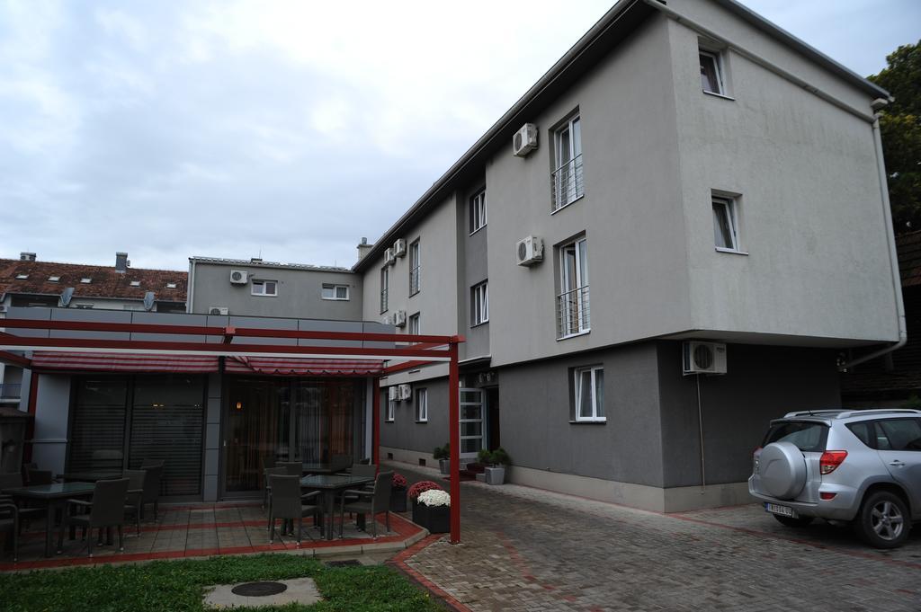 Apartment And Rooms In Club Indija Eksteriør billede