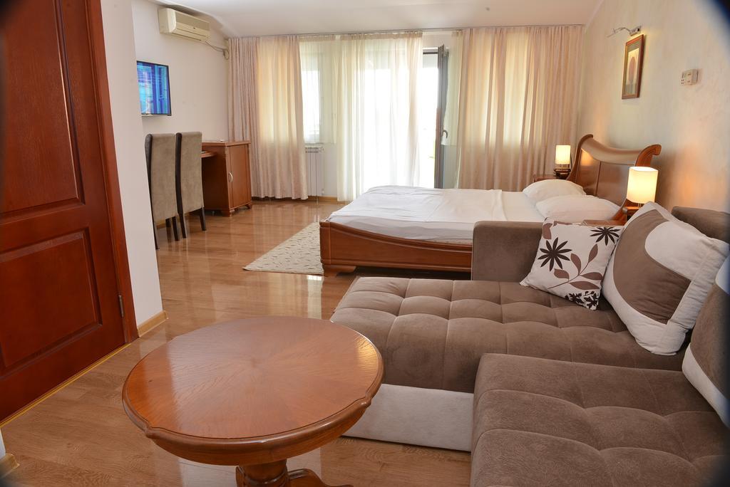 Apartment And Rooms In Club Indija Eksteriør billede