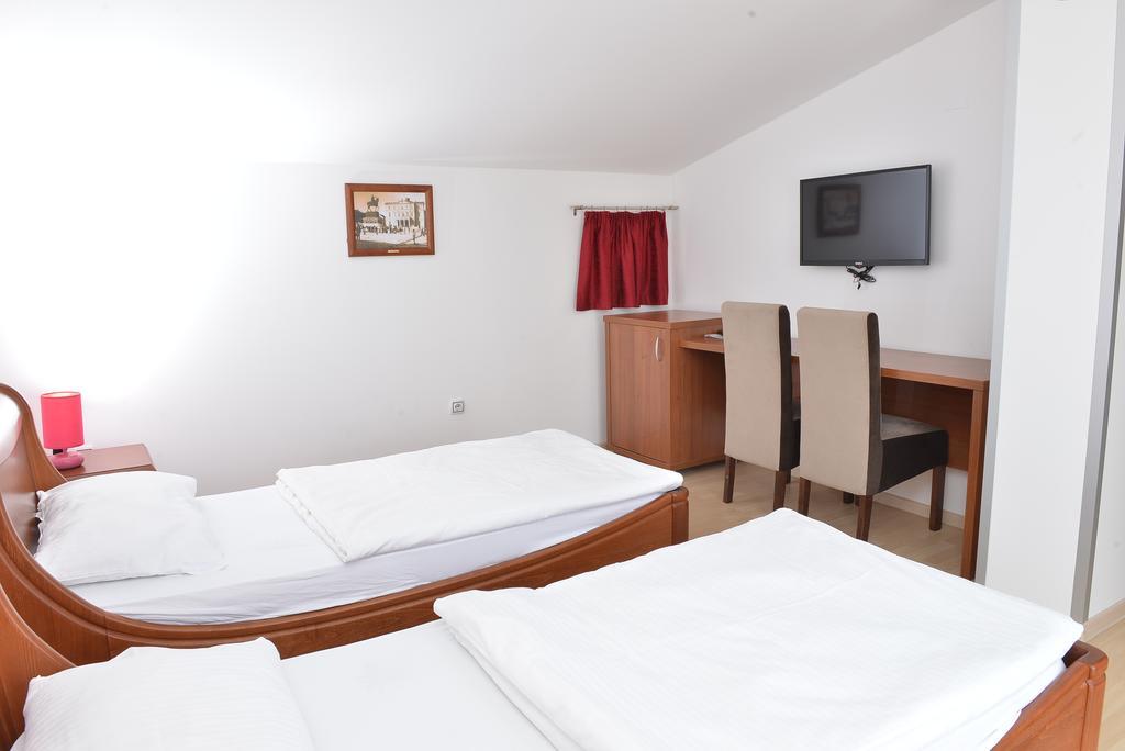 Apartment And Rooms In Club Indija Eksteriør billede