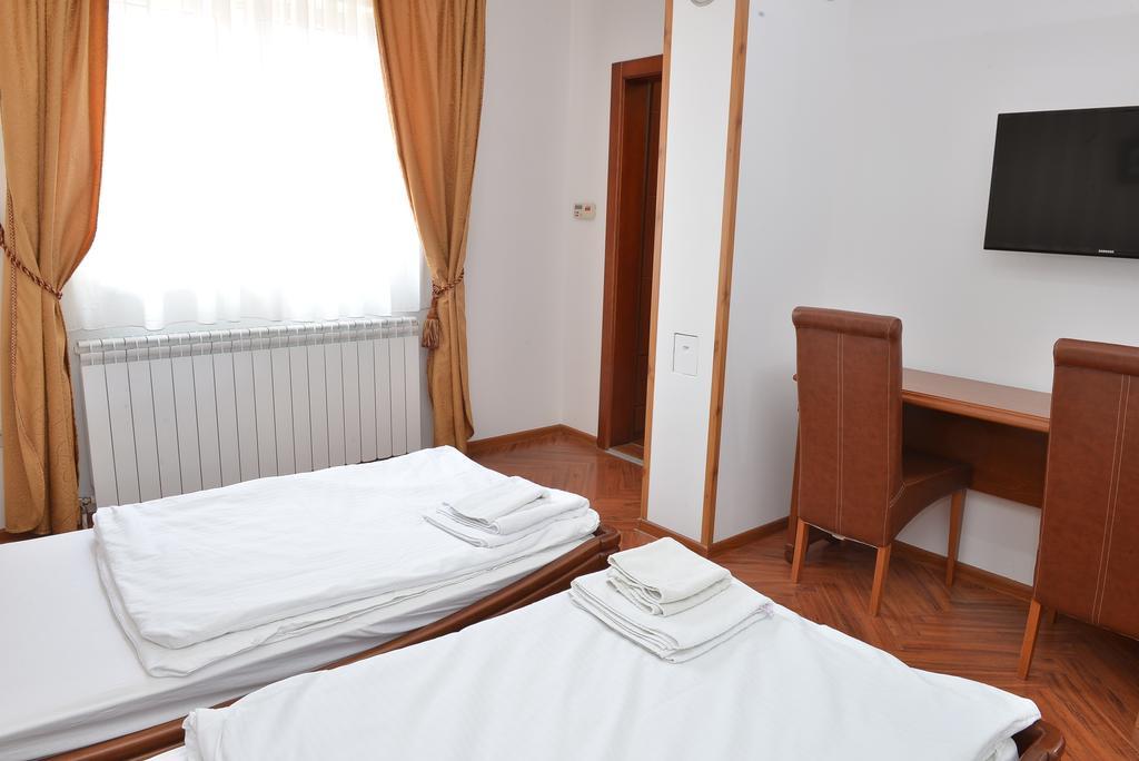 Apartment And Rooms In Club Indija Eksteriør billede