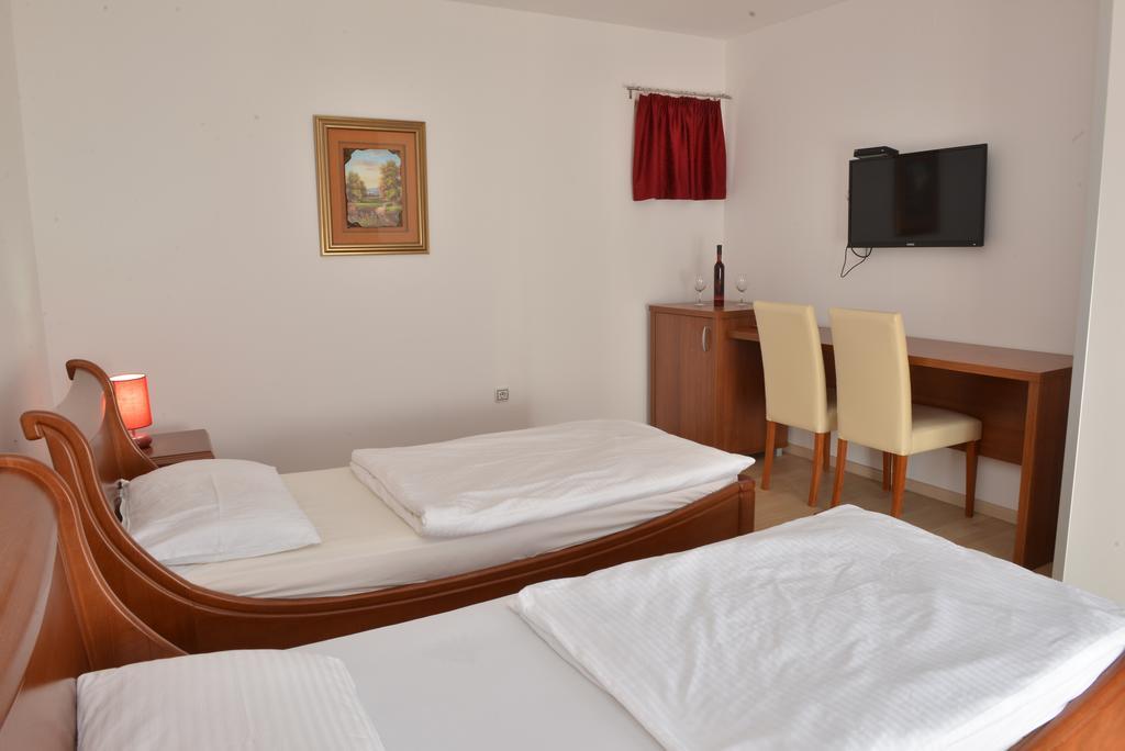 Apartment And Rooms In Club Indija Eksteriør billede